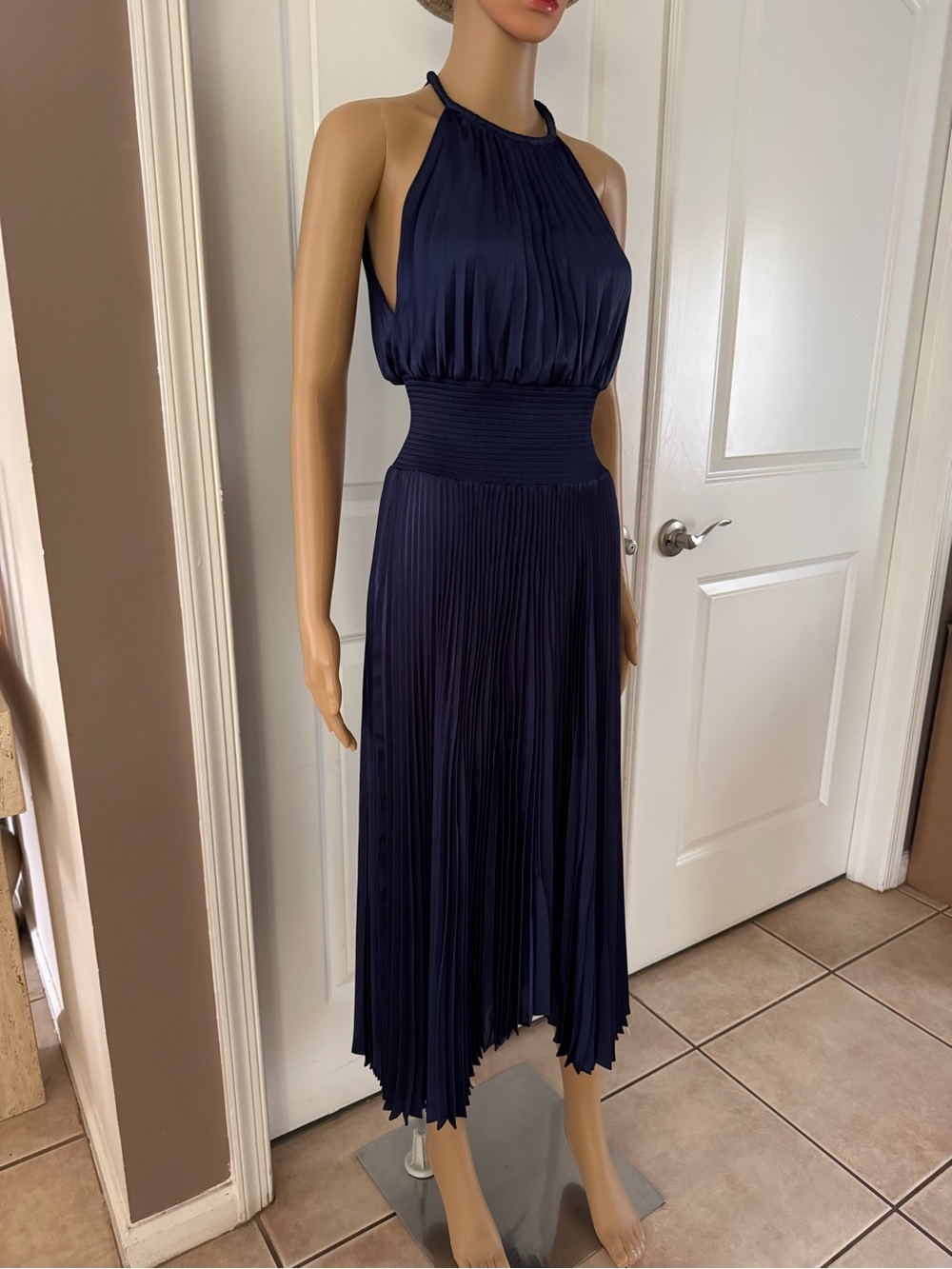 A.L.C. Renzo II Satin Pleated Dress. Size 6. MSRP $595 - Picture 7 of 17
